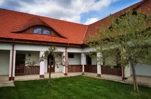 Szabolcs Vezr Panzi Szabolcs - Wellness akcik kt jszakra
