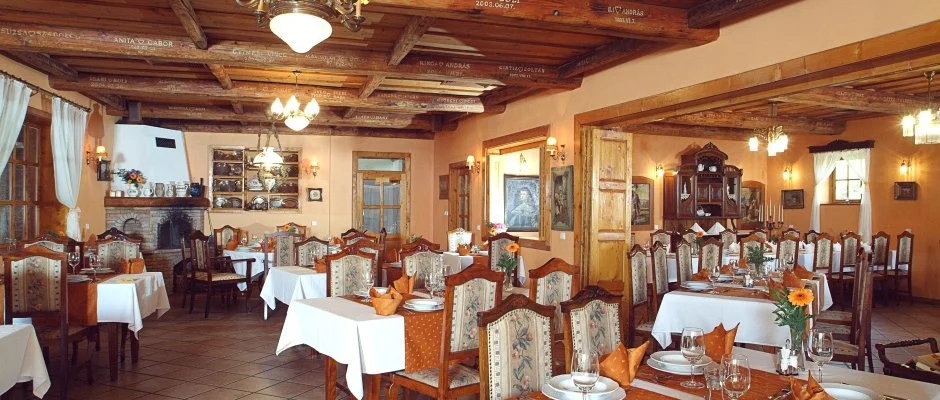 Szrcsa Hotel Szkesfehrvr