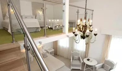 Szrcsa Hotel Szkesfehrvr