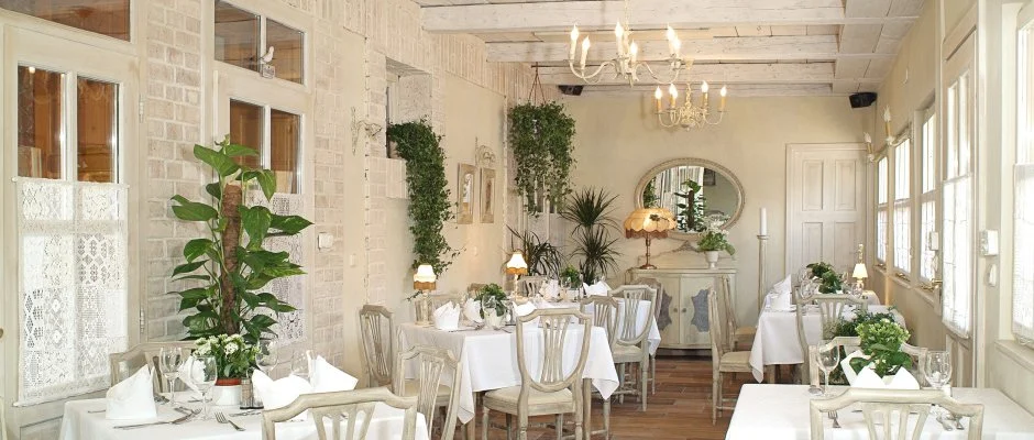 Szrcsa Hotel Szkesfehrvr