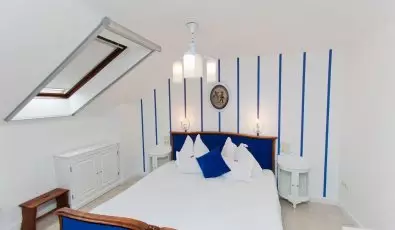 Szrcsa Hotel Szkesfehrvr