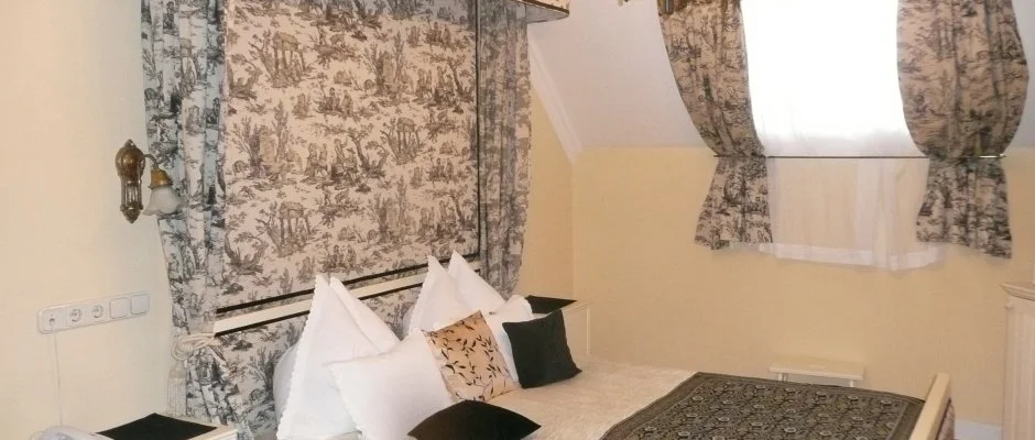 Szrcsa Hotel Szkesfehrvr