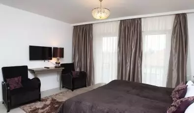 Szrcsa Hotel Szkesfehrvr