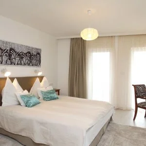 Szárcsa Hotel Székesfehérvár - Két ünnep között