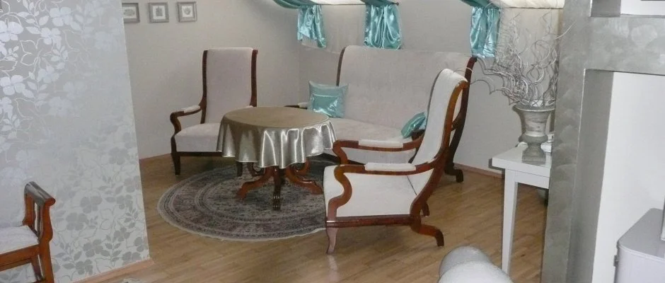 Szrcsa Hotel Szkesfehrvr