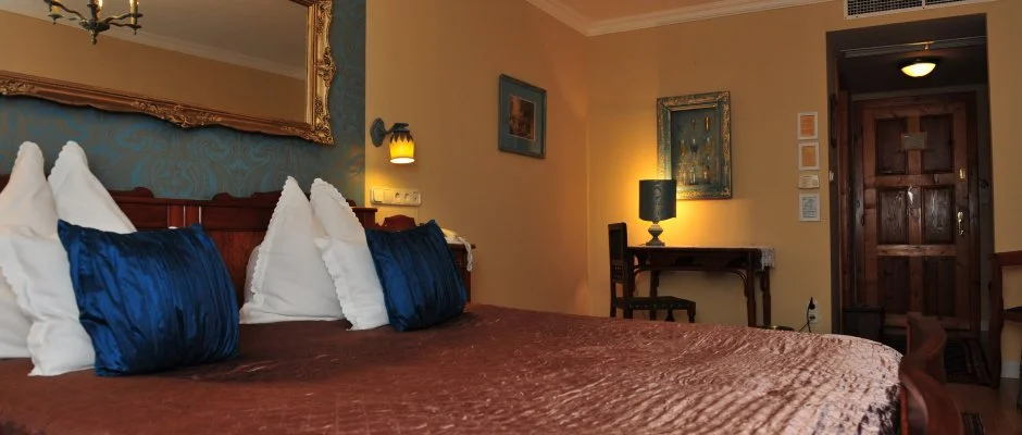 Szrcsa Hotel Szkesfehrvr