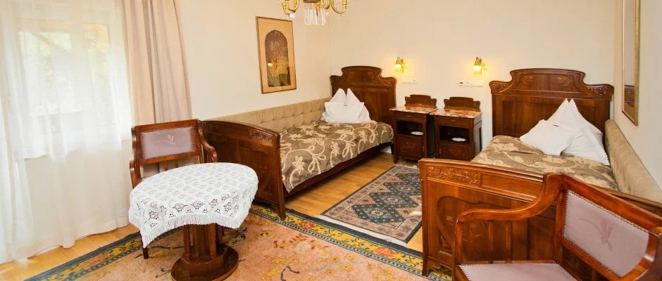 Szrcsa Hotel Szkesfehrvr