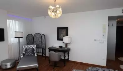 Szrcsa Hotel Szkesfehrvr