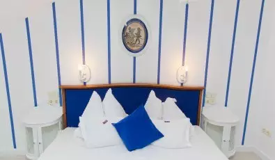 Szrcsa Hotel Szkesfehrvr