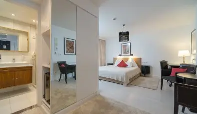 Szrcsa Hotel Szkesfehrvr