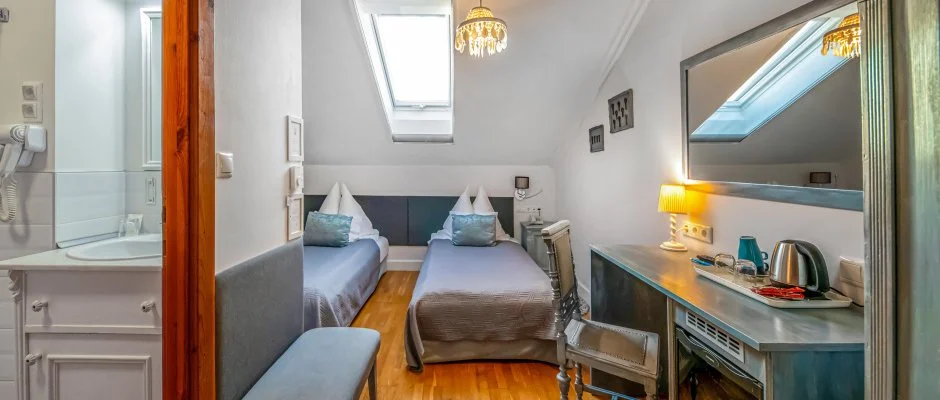 Sz�rcsa Hotel Sz�kesfeh�rv�r