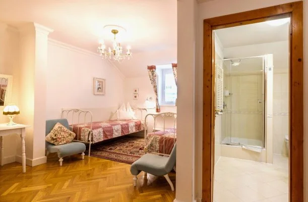 Szárcsa Hotel Székesfehérvár