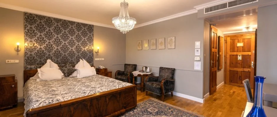 Sz�rcsa Hotel Sz�kesfeh�rv�r