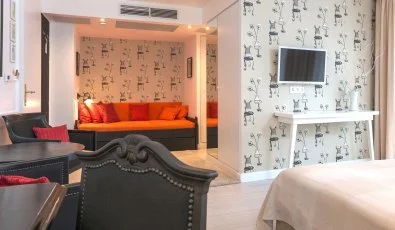Sz�rcsa Hotel Sz�kesfeh�rv�r
