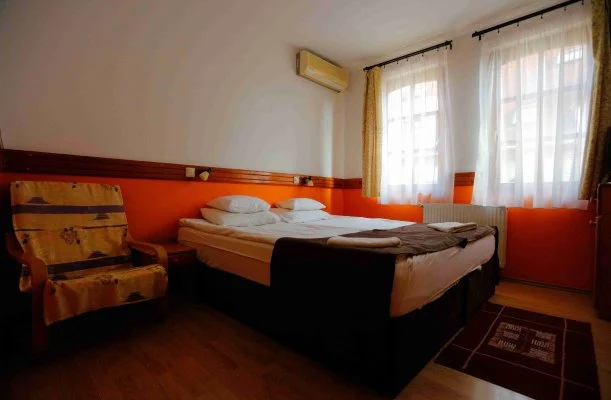 Szent Istv�n Hotel Eger