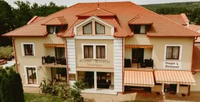 Napi árak félpanzióval (1 éjtől)