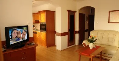 Május 1. (min. 2 éj)