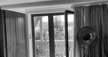 Március 15. (min. 7 éj)