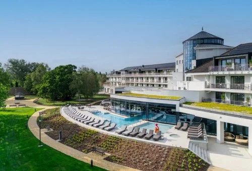 Kenese Bay Garden Resort & Conference - Senior ajánlat 55 év feletti vendégek részére (1 éjtől)