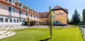 Aqua Hotel Termál - Napi ár félpanzióval, fürdőbelépővel