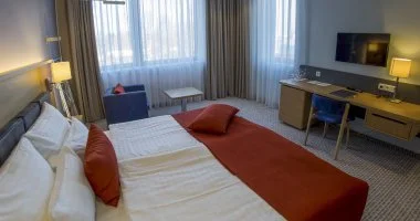 Okt�ber 23. (min. 3 �j)