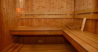 M�jus 1. (min. 2 �j)