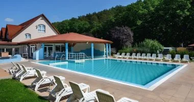 Therm�l Park Hotel - Ny�ri pihen�s Egerszal�kon!