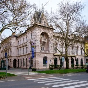 Tisza Hotel Szeged - Két ünnep között