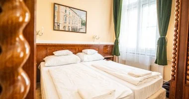 Senior aj�nlat-nyugd�jas aj�nlat 60 �v felett (min. 2 �j)