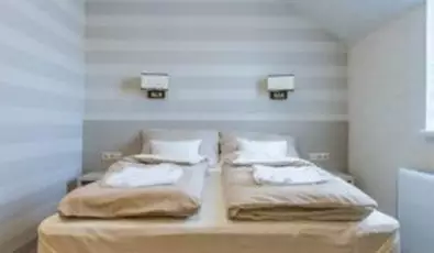 Tiszacsegei Halszcsrda s Panzi Tiszacsege