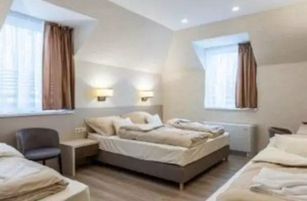 Tiszacsegei Halszcsrda s Panzi Tiszacsege