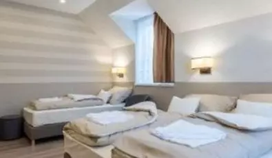 Tiszacsegei Halszcsrda s Panzi Tiszacsege