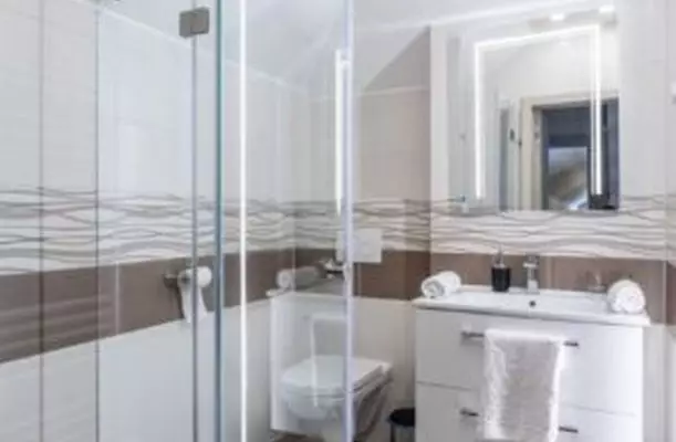 Tiszacsegei Halszcsrda s Panzi Tiszacsege