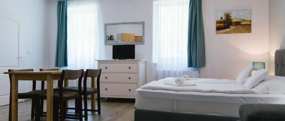 T-Part Panzi & Rendezvnykzpont Kszeg