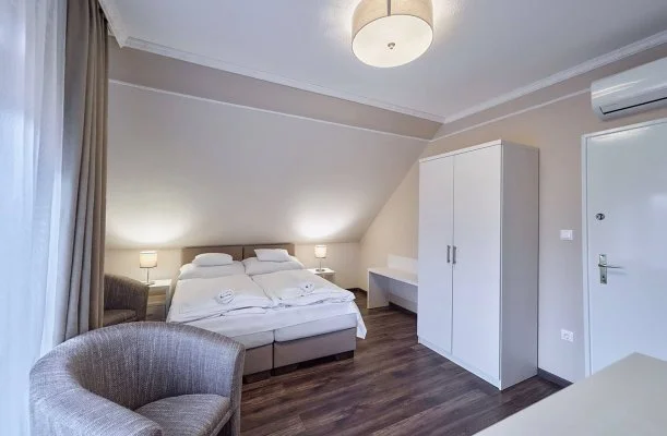 Tokajer Wellness Panzi� Keszthely
