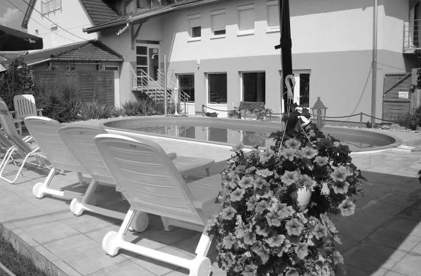 Tókert Fogadó Nagymányok Tókert Fogadó Nagymányok