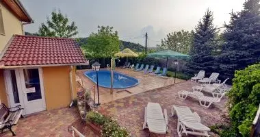 Pünkösd (min. 3 éj)