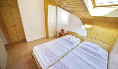 Tókert Fogadó Nagymányok