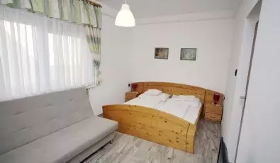 Tókert Fogadó Nagymányok