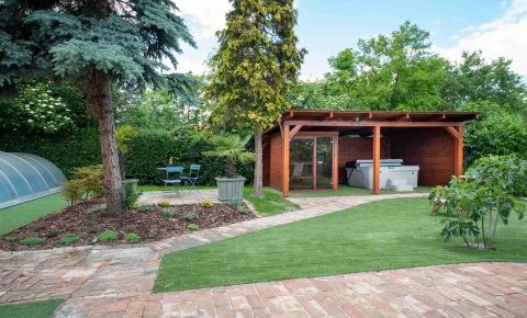 Tornácos Vendégház Kőröshegy - Május 1.