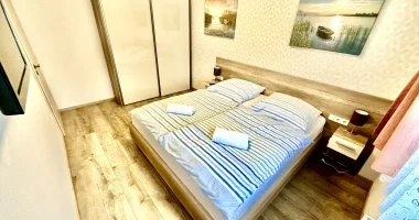 Napi �rak �nell�t�ssal teljes el�refizet�ssel (1 �jt�l)