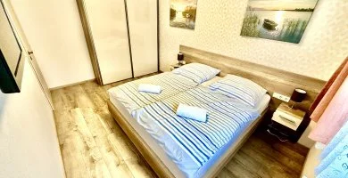 Napi �rak �nell�t�ssal teljes el�refizet�ssel (1 �jt�l)