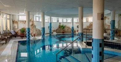 M�jus 1. (min. 3 �j)