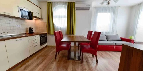 Veritas Apartmanh�z Zam�rdi
