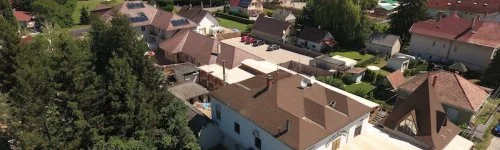 Viktor Bor- �s Vend�gh�z Balatonm�riaf�rd�