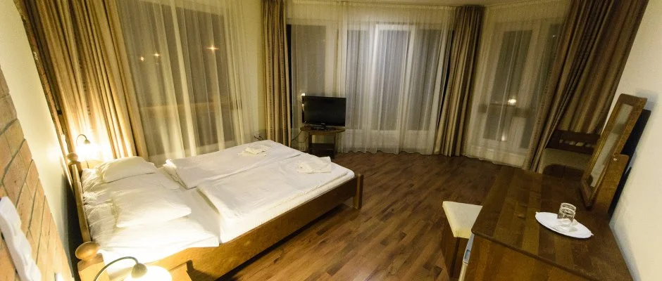 Viktor Bor- s Vendghz Balatonmriafrd