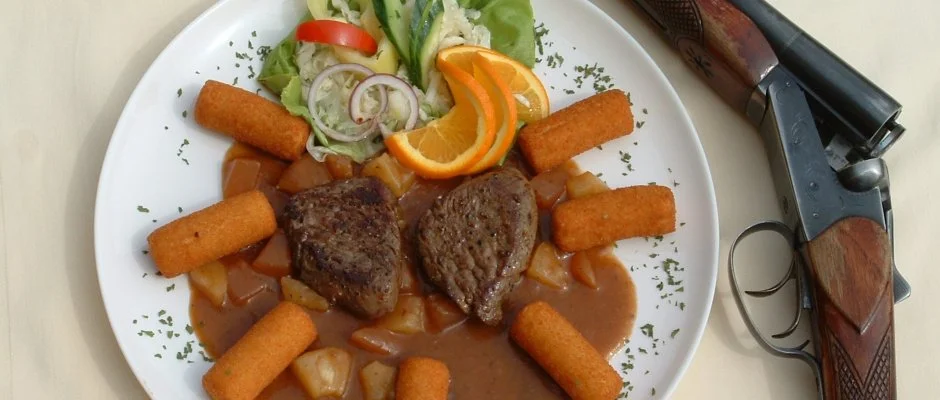 Viktor Bor- s Vendghz Balatonmriafrd