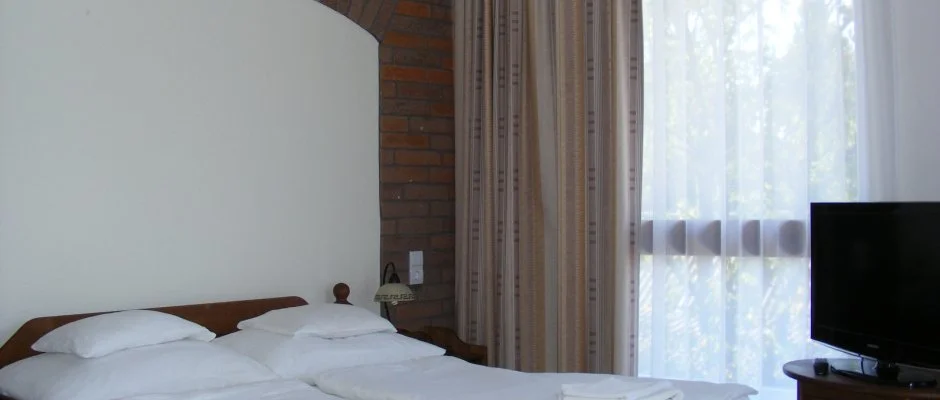 Viktor Bor- s Vendghz Balatonmriafrd