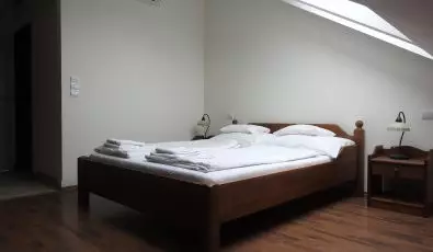 Viktor Bor- s Vendghz Balatonmriafrd