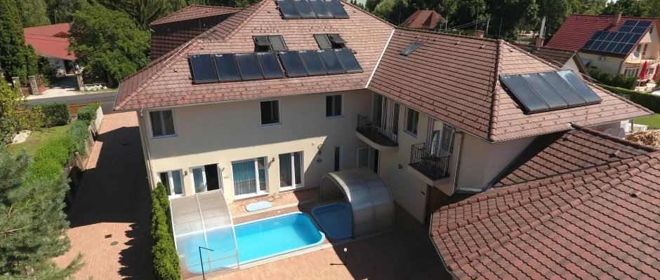 Viktor Bor- s Vendghz Balatonmriafrd